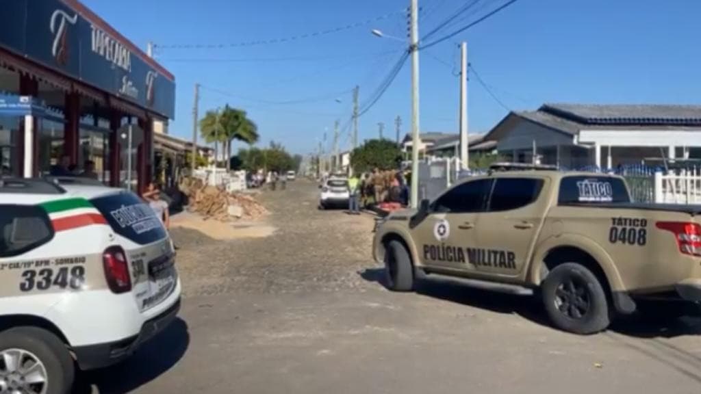 Filho em surto esfaqueia mãe idosa e agride pai em SC
