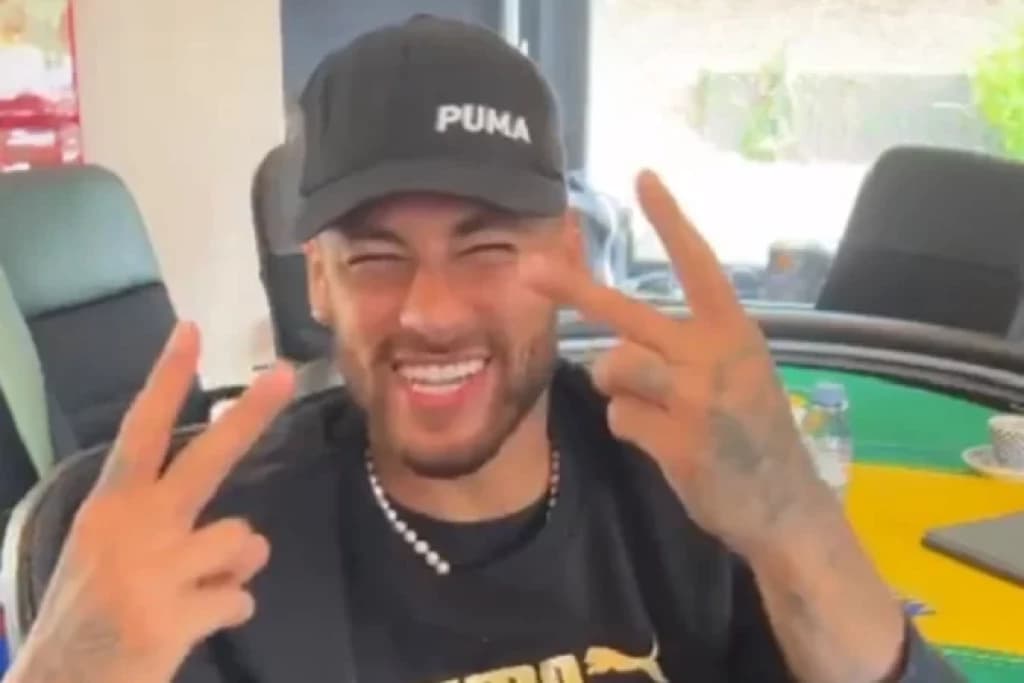 Neymar declara apoio a Bolsonaro ao som de dancinha no TikTok