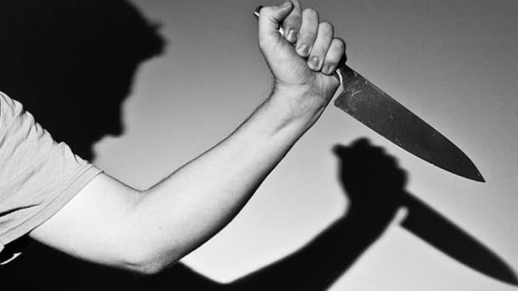 Discussão termina com homem esfaqueando esposa em Itajaí