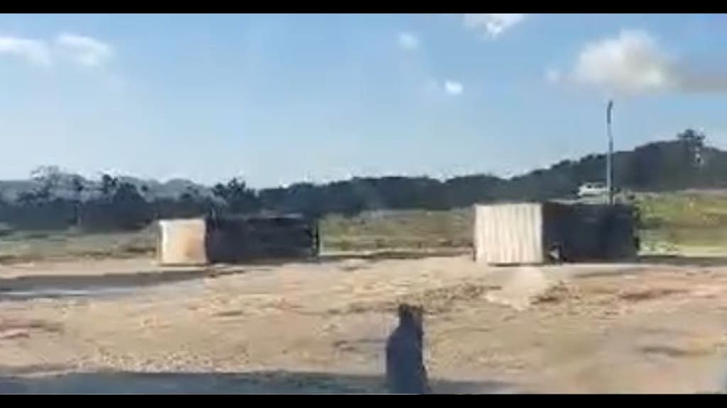 Ciclone tomba caminhões e interrompe trânsito no Norte de SC