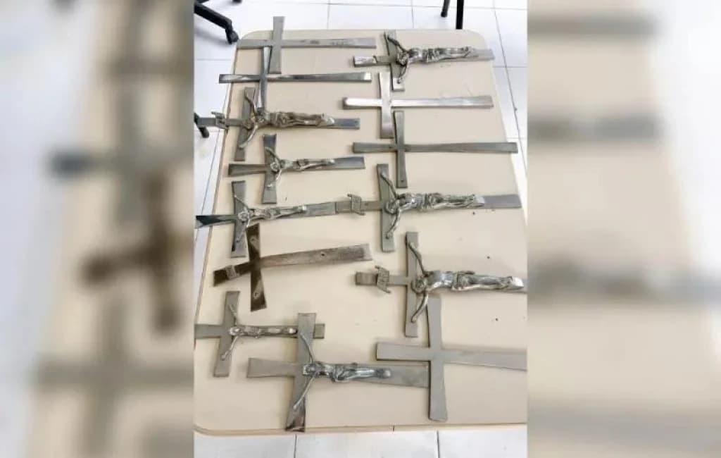 Homem é preso por furto de cruzes em cemitério de SC