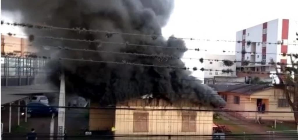 Corpo é encontrado após incêndio criminoso em SC