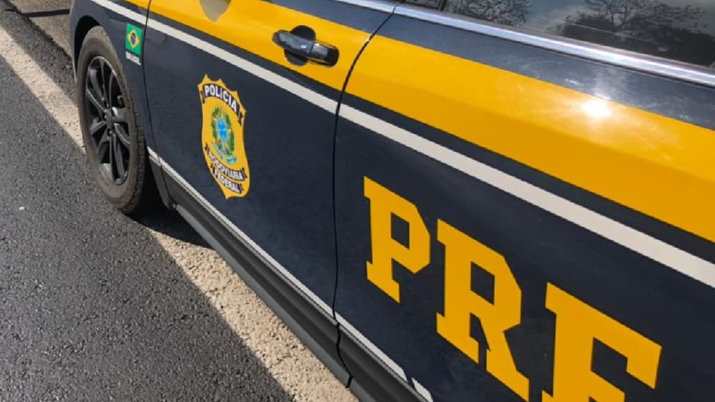 Homem morre ao tentar atravessar BR-101, em SC