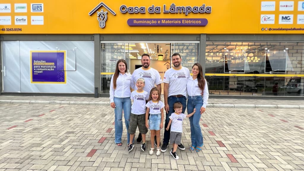 Com quatro anos de sucesso, Casa da Lâmpada inaugura novo espaço em Tijucas