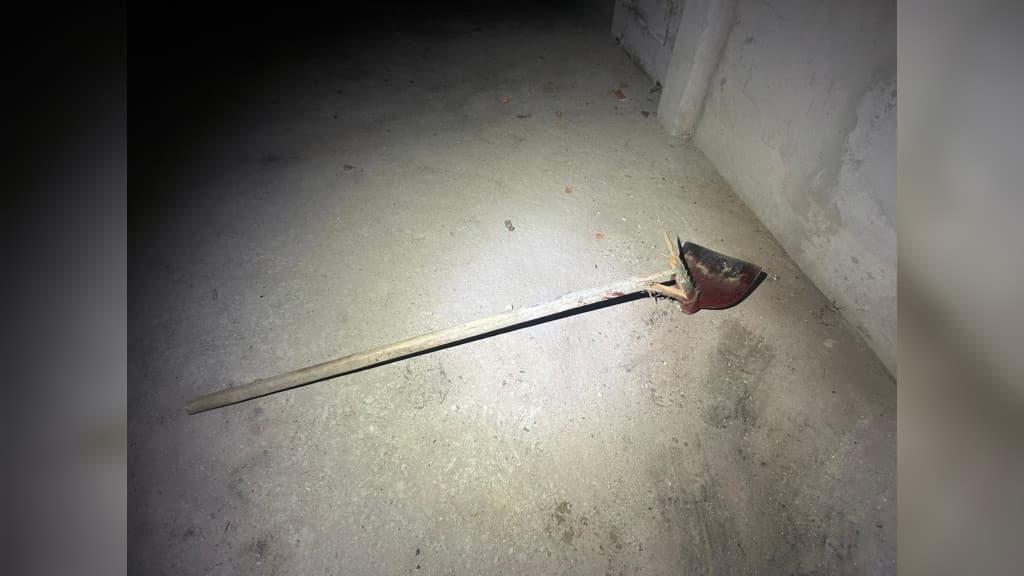Homem é assassinado e tem rosto desfigurado por enxada em Camboriú