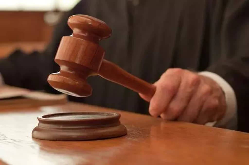 Mulher que matou marido e escondeu corpo em geladeira vai a júri popular em SC