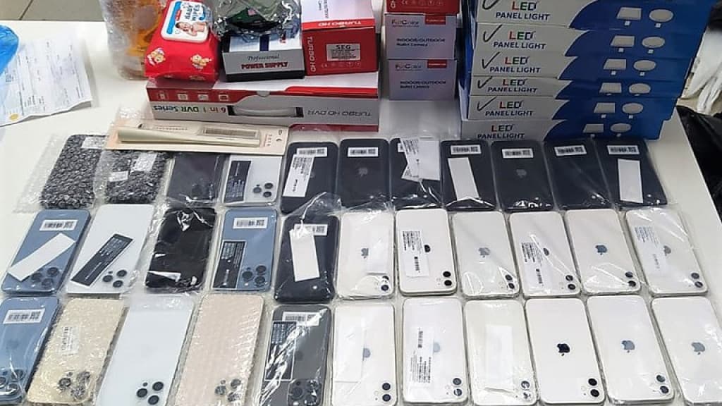 PRF apreende mais de R$200 mil em eletrônicos contrabandeados na BR-116, em SC