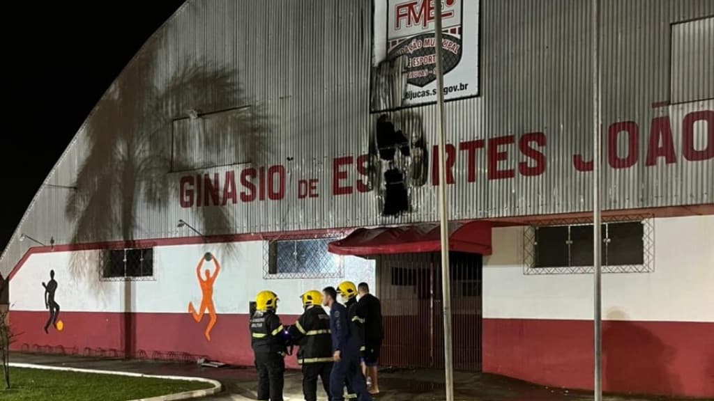 Ginásio de Tijucas é alvo de incêndio criminoso
