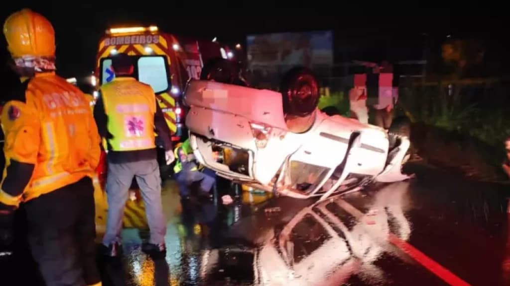 Motorista morre após capotar veículo em Itajaí