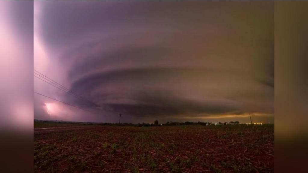 Mesociclone no Paraná produziu tornado que matou duas pessoas e destruiu cidades