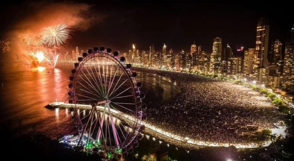 Teste de fogos do Réveillon de Balneário Camboriú será nesta quinta-feira