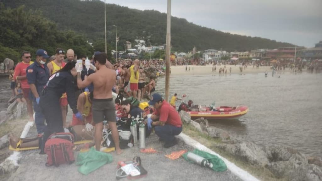 Banhista morre após afogamento na Barra da Lagoa em Florianópolis