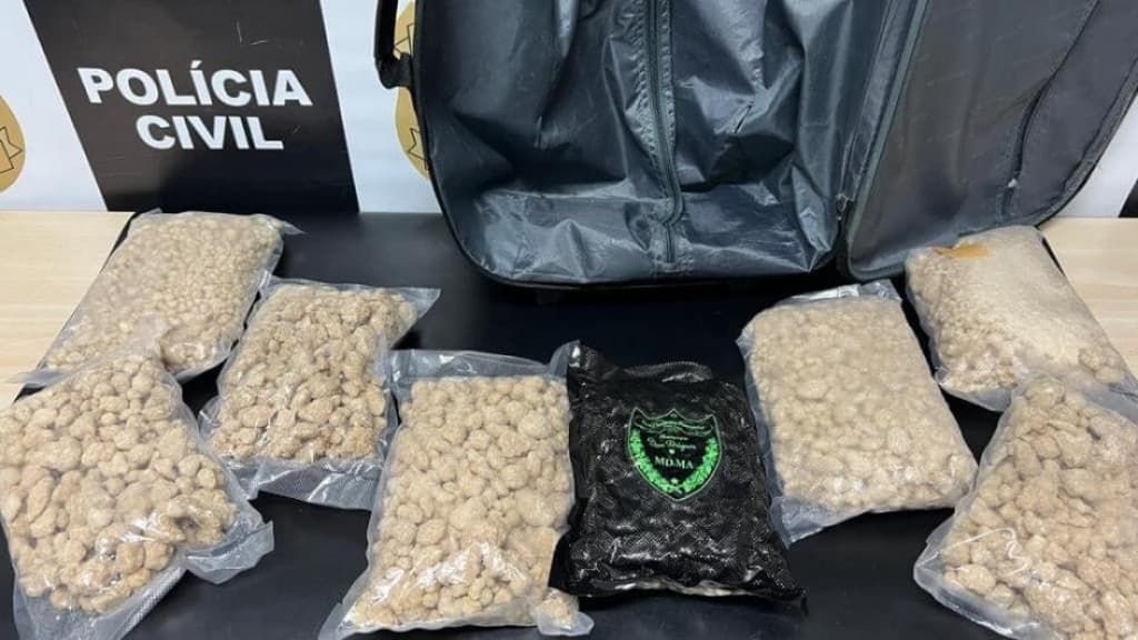 Operação resulta em prisões e apreensão de drogas sintéticas na Grande Florianópolis