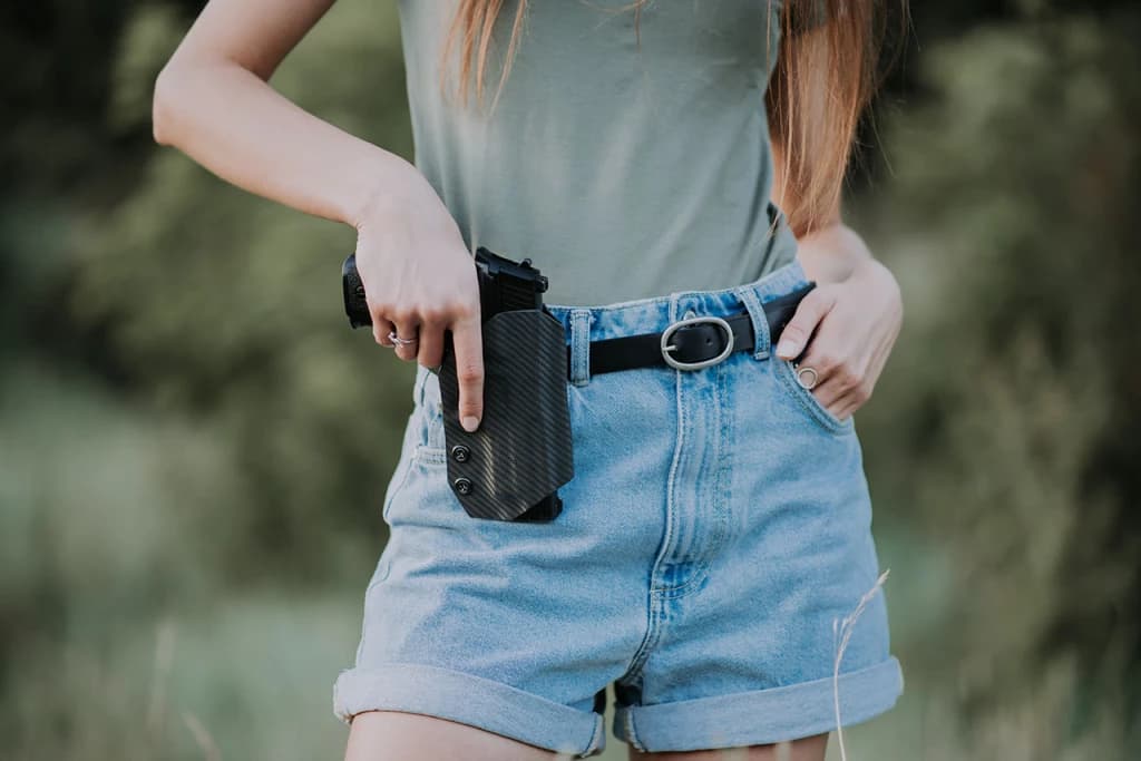 Deputados aprovam “bolsa-arma” para mulheres vítimas de violência doméstica