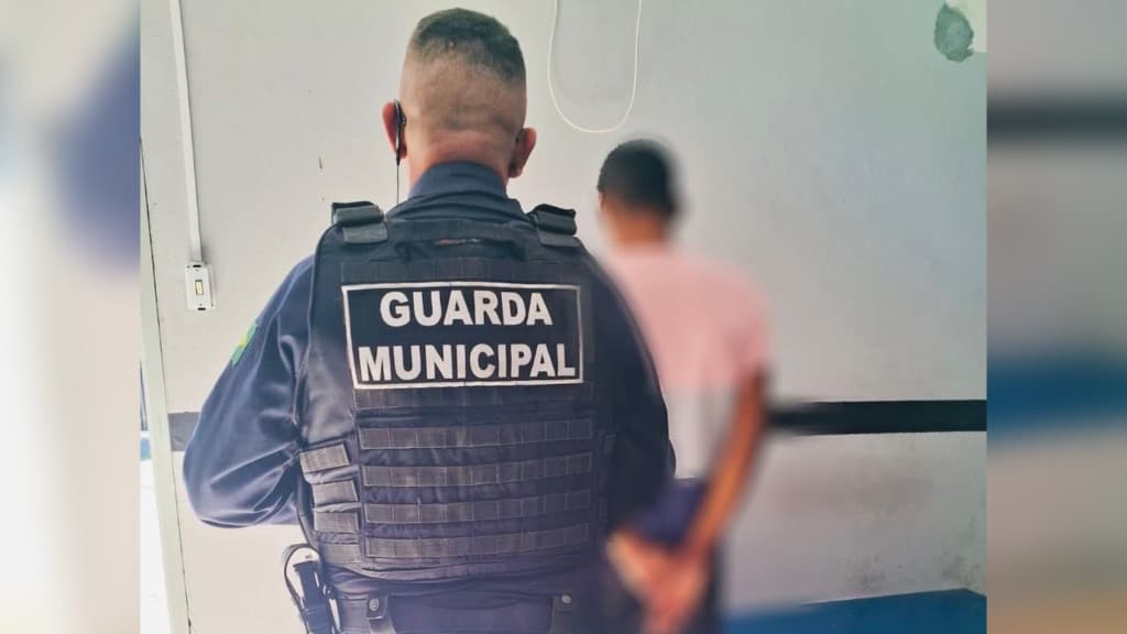 Homem é preso após invadir local de trabalho da ex-companheira em BC