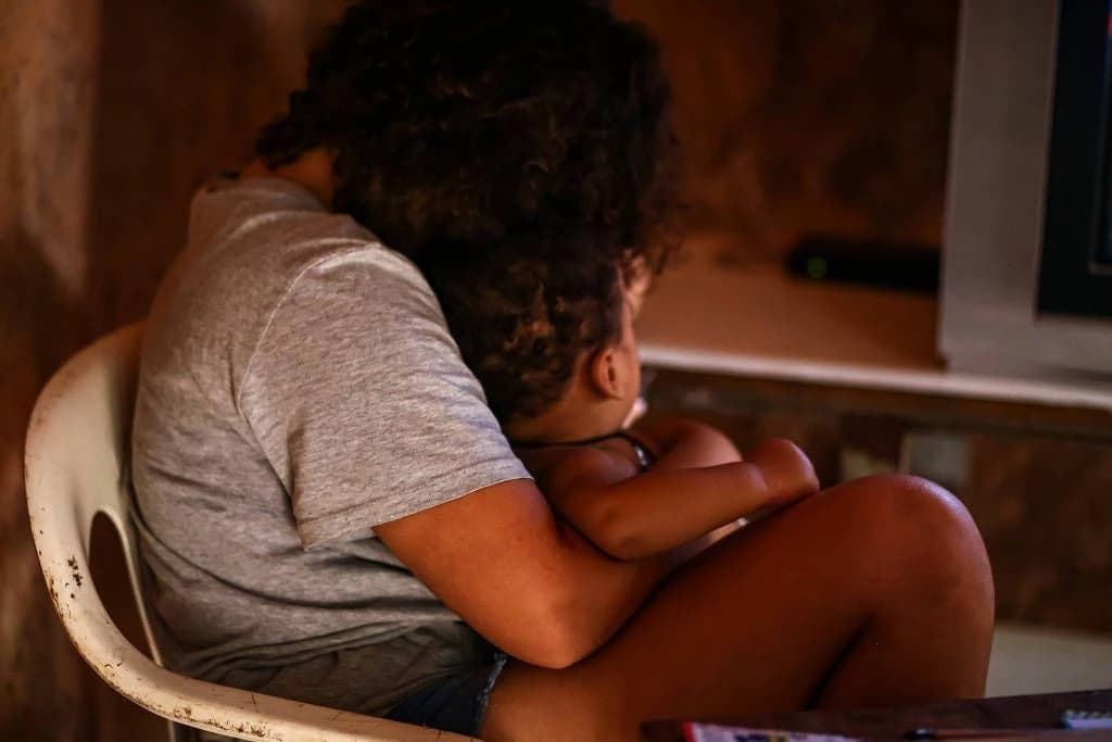 Menina de 11 anos que teve aborto negado volta a engravidar por estupro