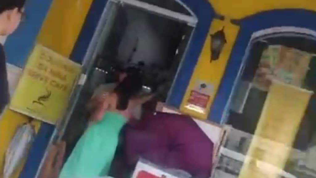Turista diz que corre risco de perder bebê após confusão em Porto Belo