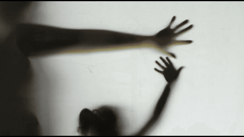 Lei aprovada em SC permite médicos homens periciarem mulheres vítimas de estupro