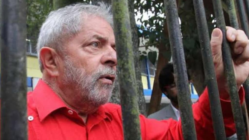 Um dia após recriar o DPVAT, Lula veta o fim das “saidinhas” para presos