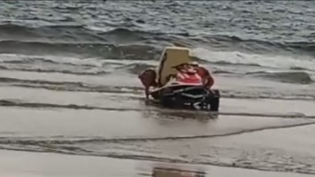 Homem à deriva é resgatado com sucesso em Bombinhas
