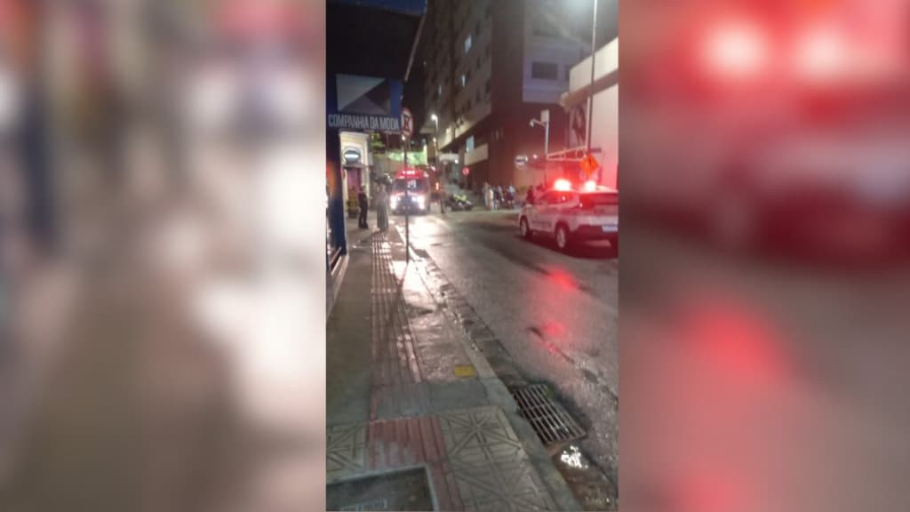 Acidente entre ônibus e motocicleta deixa homem morto