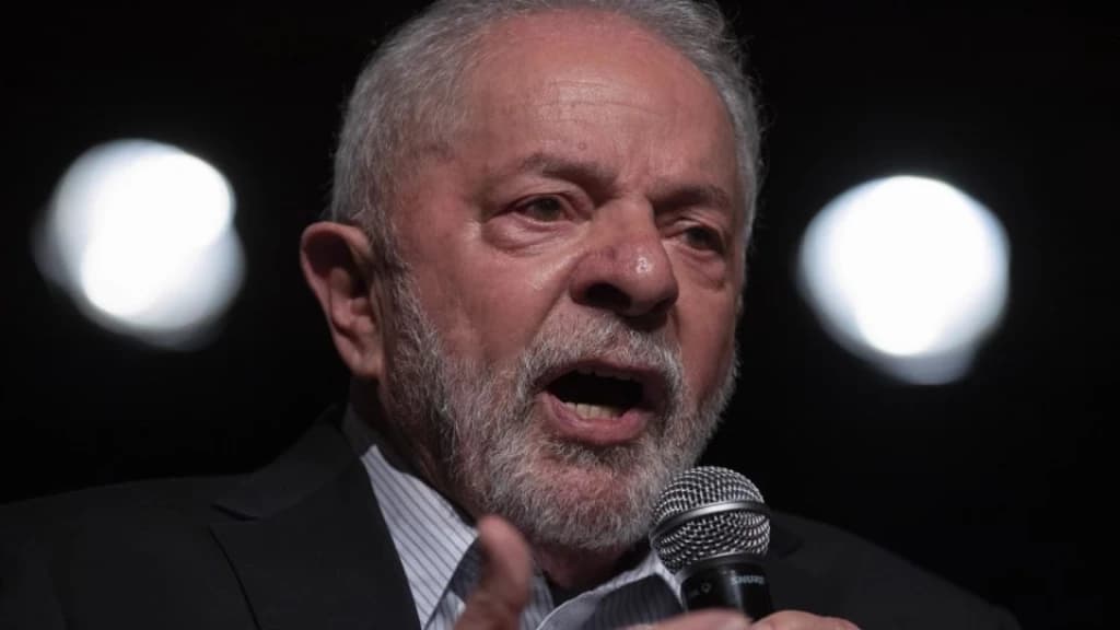 Lula vai a Brasília negociar PEC e definir nomes do núcleo de Defesa da Transição