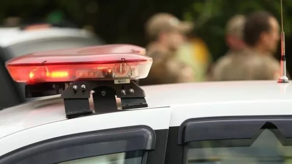 Homem oferece doces para tentar estuprar criança de 3 anos
