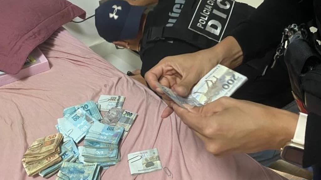 Desvio de bolsas estudantis em instituição de ensino em SC é alvo de operação policial