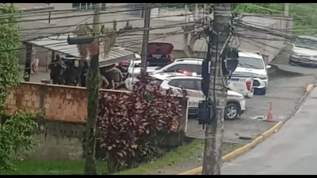 Homem com várias passagens policiais é baleado na cabeça