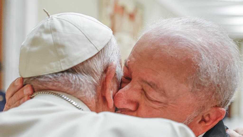 Lula se encontra com o papa Francisco no Vaticano