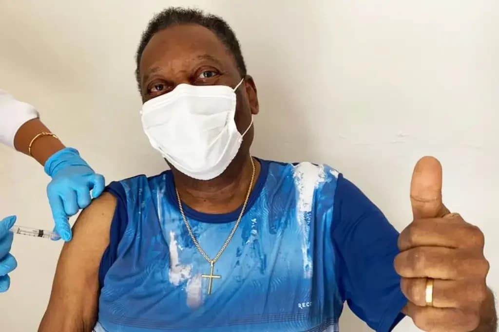 Hospital divulga boletim médico  de Pelé; rei do futebol tem melhora progressiva