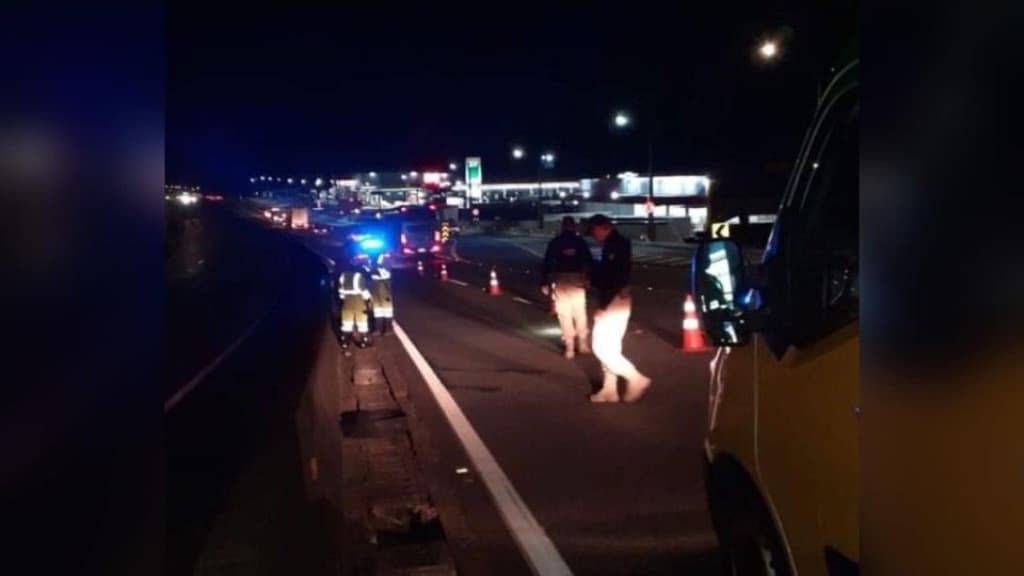 Jovem morre atropelado por veículos ao tentar atravessar a BR-101