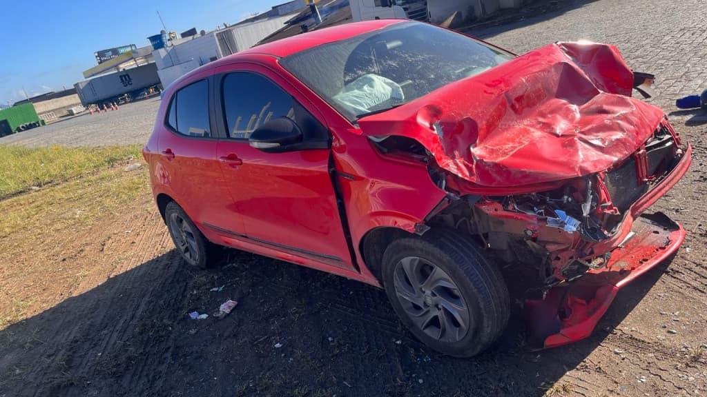 Engavetamento na BR-101, em Itajaí, deixa um ferido