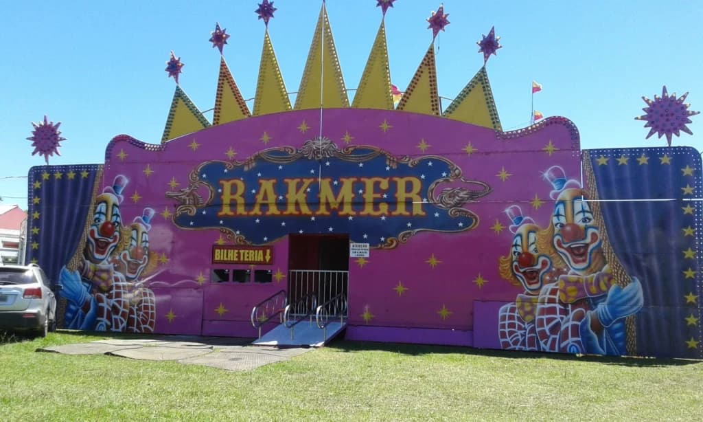 Circo Rakmer fará apresentação em troca de alimentos em Porto Belo