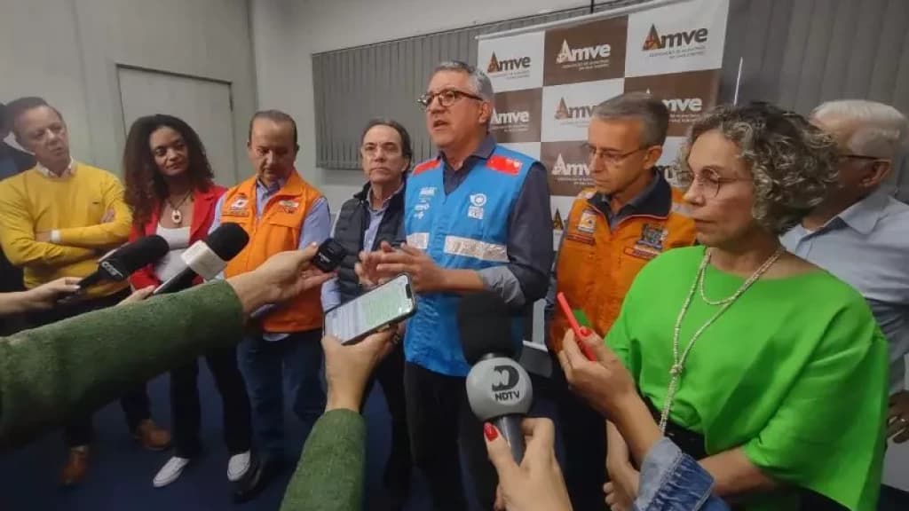 Ministro assegura apoio federal a Santa Catarina pós-enchentes