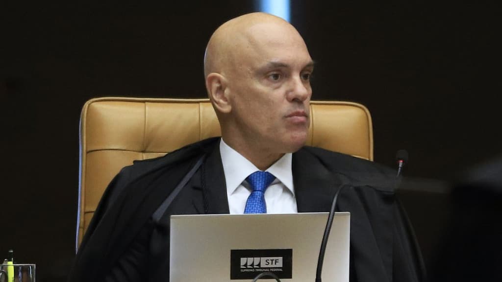 Moraes condena primeiro réu a mais de 17 anos de prisão por “atos antidemocráticos”
