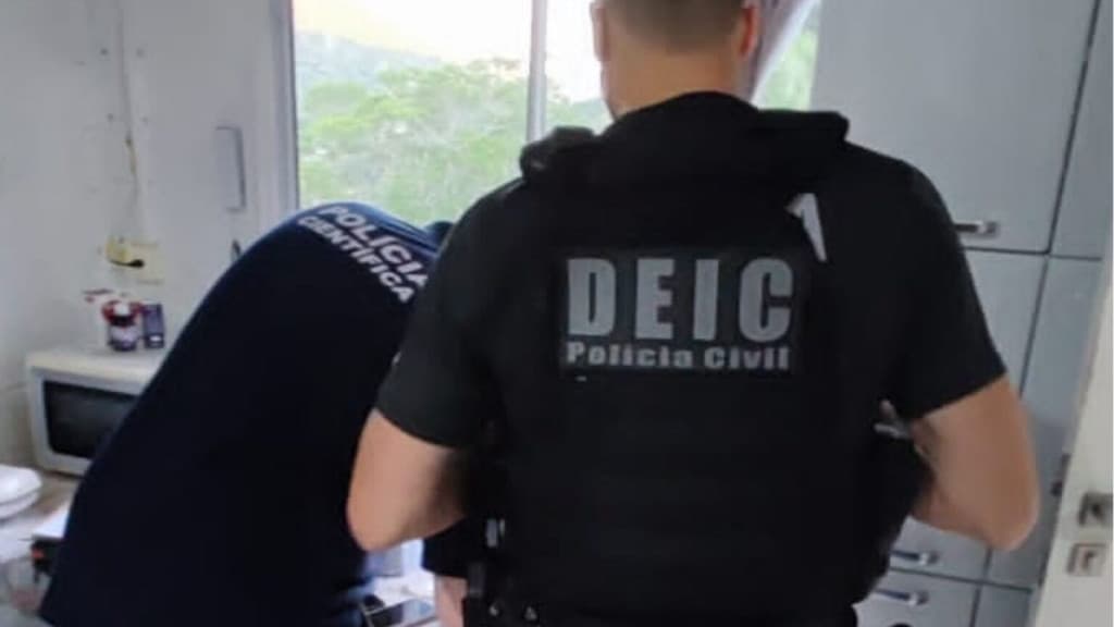 Homem admite consumir conteúdo de abuso sexual infantil em Camboriú