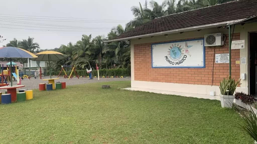 Esquizofrênico ameaça soltar crianças de creche em SC