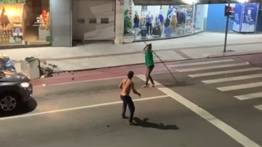 VÍDEO: “Intocáveis”, moradores de rua aterrorizam Balneário Camboriú