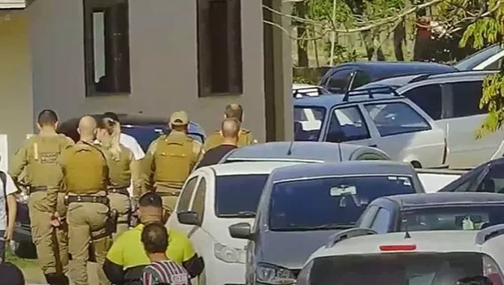 Jogador de futebol de artilheiro virou prisioneiro em SC