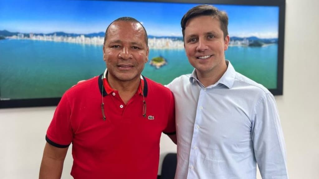 Neymar Pai reforça laços com Balneário Camboriú