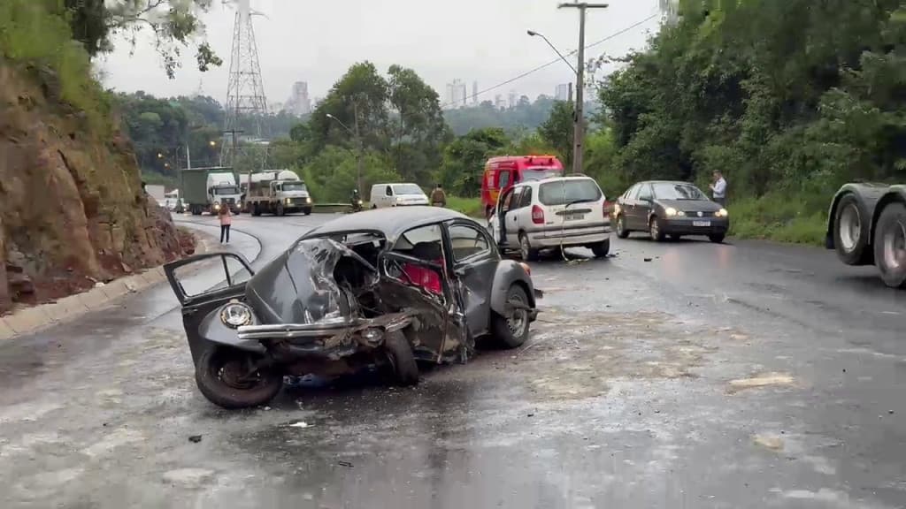 Colisão frontal mata policial penal em SC