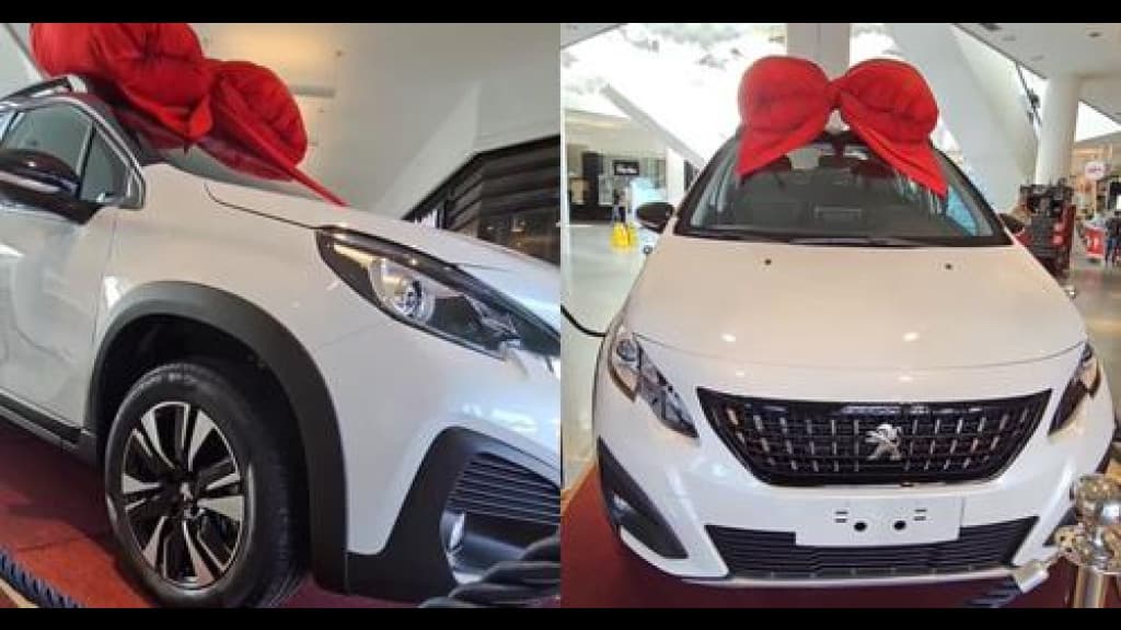 Jovem almoça em shopping, preenche cupom e ganha carro de R$ 120 mil
