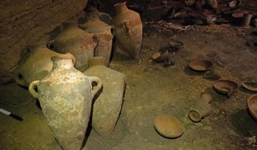 Artefatos da época do Êxodo bíblico são encontrados em caverna em Israel