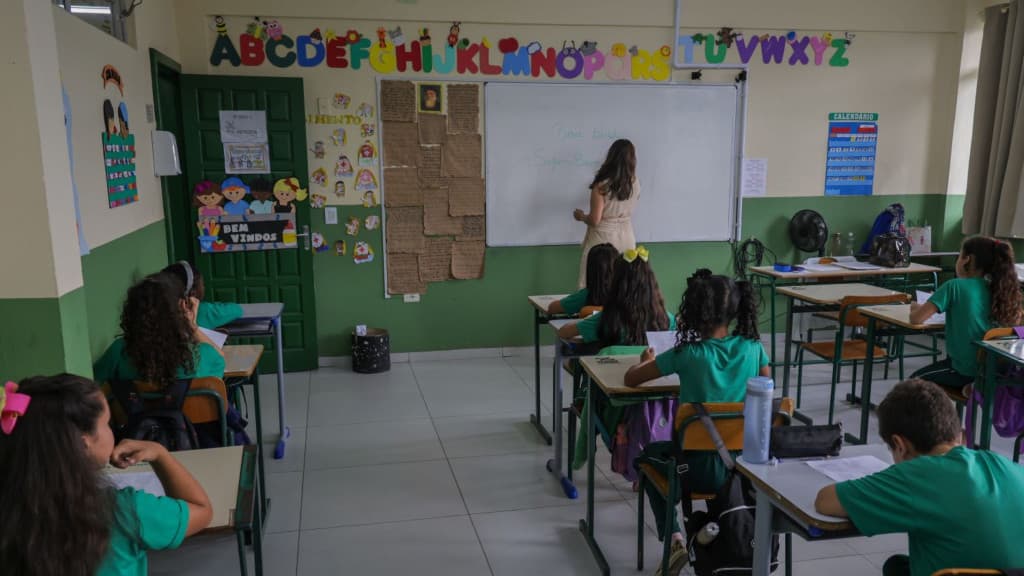 Inscrições abertas! Até 10 mil vagas no maior concurso da educação catarinense