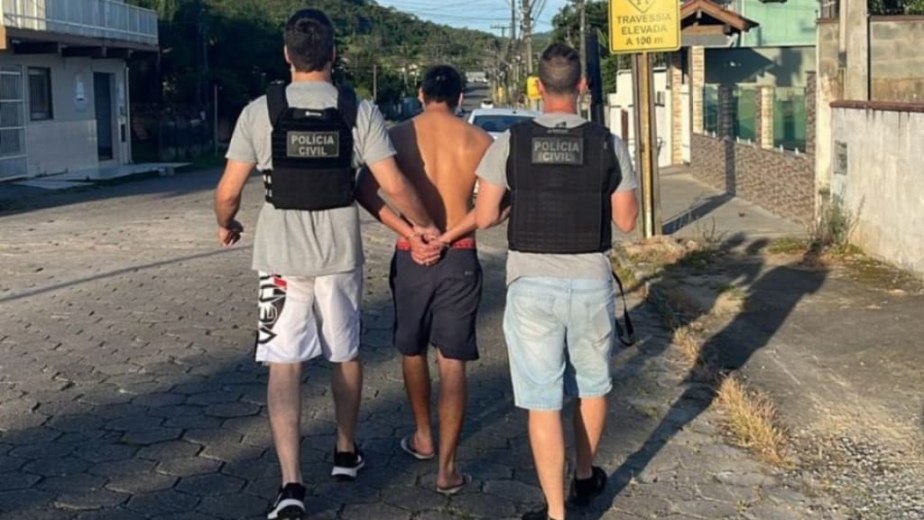 Fim da fuga: Assassino que chocou o Brasil em 2007 é preso escondido em SC