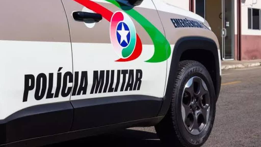 Bandidos invadem e furtam casa alugada por turistas em Bombinhas