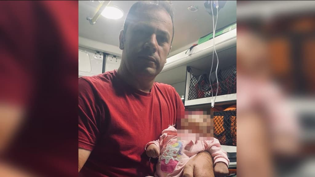 Bebê se engasga e é salvo por policial de folga em Itapema