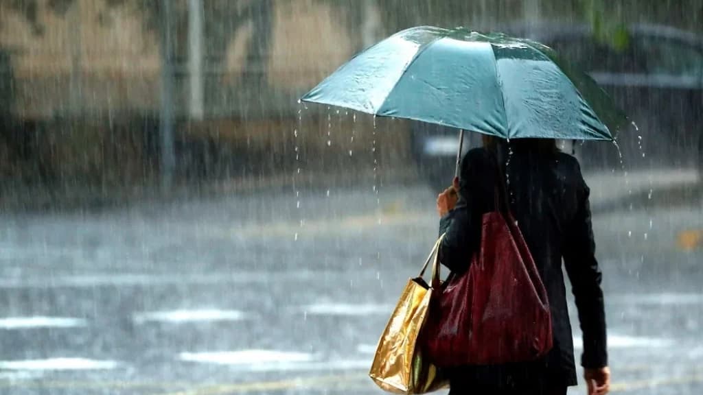 Chegada de frente fria provoca temporais em Santa Catarina