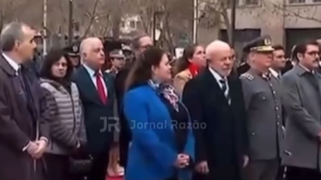 VÍDEO: Lula é vaiado e jornalistas são empurradas durante visita ao Chile